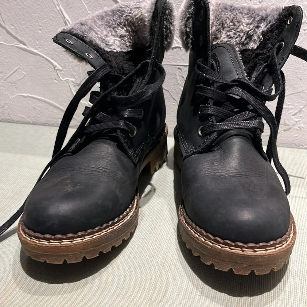 Pajar lace‎ up winter booties USA size 6,5